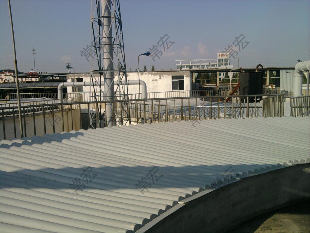 Sewage tank cover plate